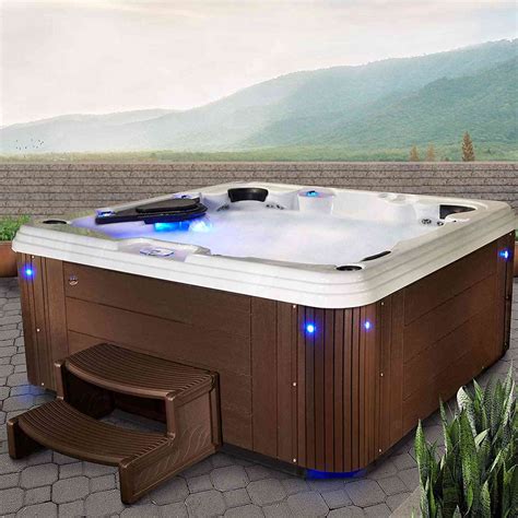 Hot Tub .